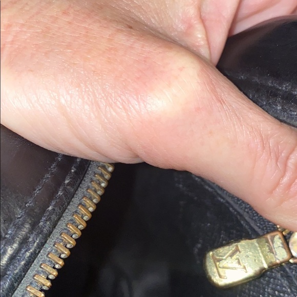 Authentic Louis Vuitton Trocadero Crossbody - Picture 4 of 8